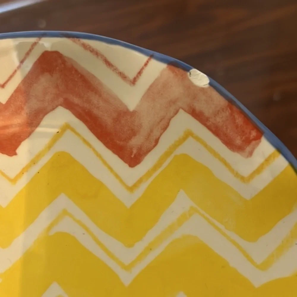 ANTHROPOLOGIE SCALLOP PLATE WITH RAINBOW CHEVRON WATERCOLOR DESIGN